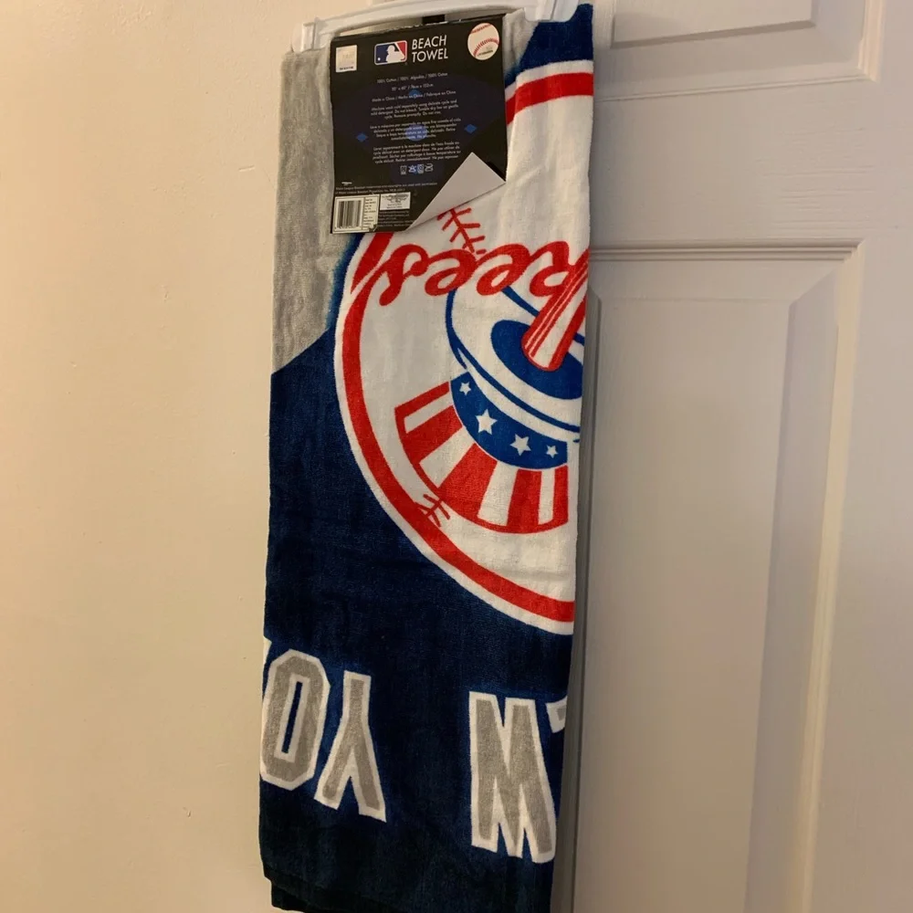 New York Yankees Beach Towel - Red, Blue, White